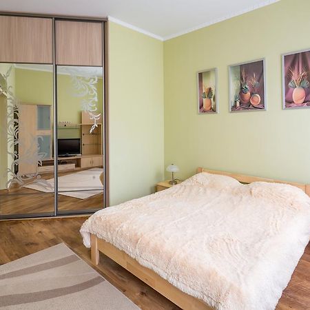 Apartmán Rynok Square 5 Зі Світлом! Lvov Exteriér fotografie